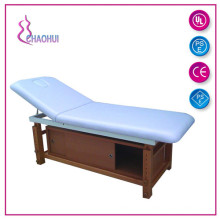 Cama de madera maciza cómoda y fuerte